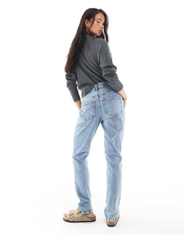 エイソス レディース ボトムス デニムパンツ スリムフィット ジーンズ ASOS DESIGN slim fit comfort mom jeans in mid MID BLUE ブルー