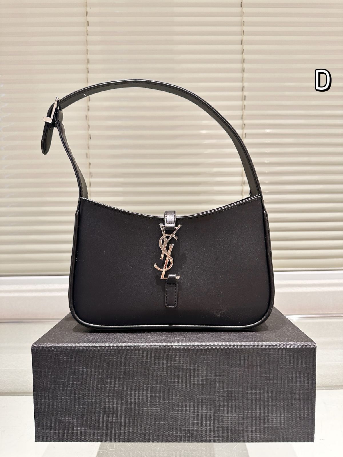 【今日特価】Cute YSL キュートイエスラン スムースレザー アリアンドバッグ-WTO輸入 【今日特価】Cute YSL キュートイエスラン スムースレザー アリアンドバッグ-WTO輸入