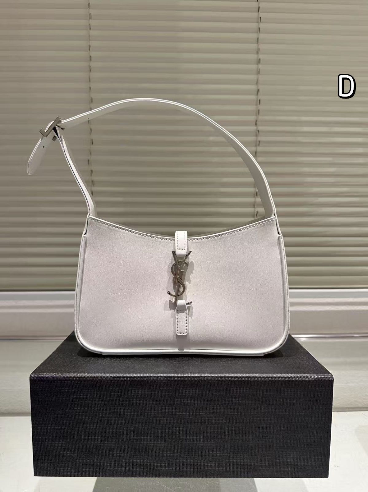 【今日特価】Cute YSL キュートイエスラン スムースレザー アリアンドバッグ-WTO輸入 【今日特価】Cute YSL キュートイエスラン スムースレザー アリアンドバッグ-WTO輸入