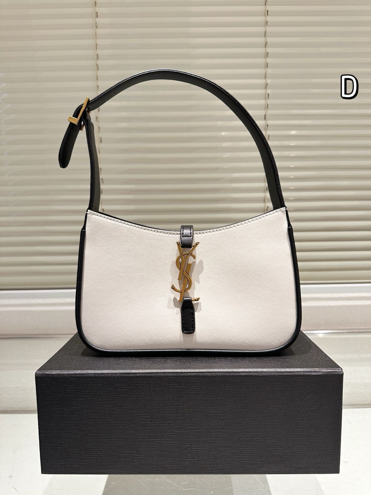 【今日特価】Cute YSL キュートイエスラン スムースレザー アリアンドバッグ-WTO輸入 【今日特価】Cute YSL キュートイエスラン スムースレザー アリアンドバッグ-WTO輸入