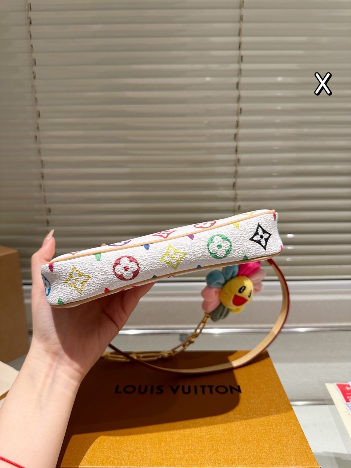 【今日特価】LV x Takashi Murakami Pillow Bag ルイ・ヴィトン 村上隆 ピロー バッグ-WTO輸入3 【今日特価】LV x Takashi Murakami Pillow Bag ルイ・ヴィトン 村上隆 ピロー バッグ-WTO輸入3