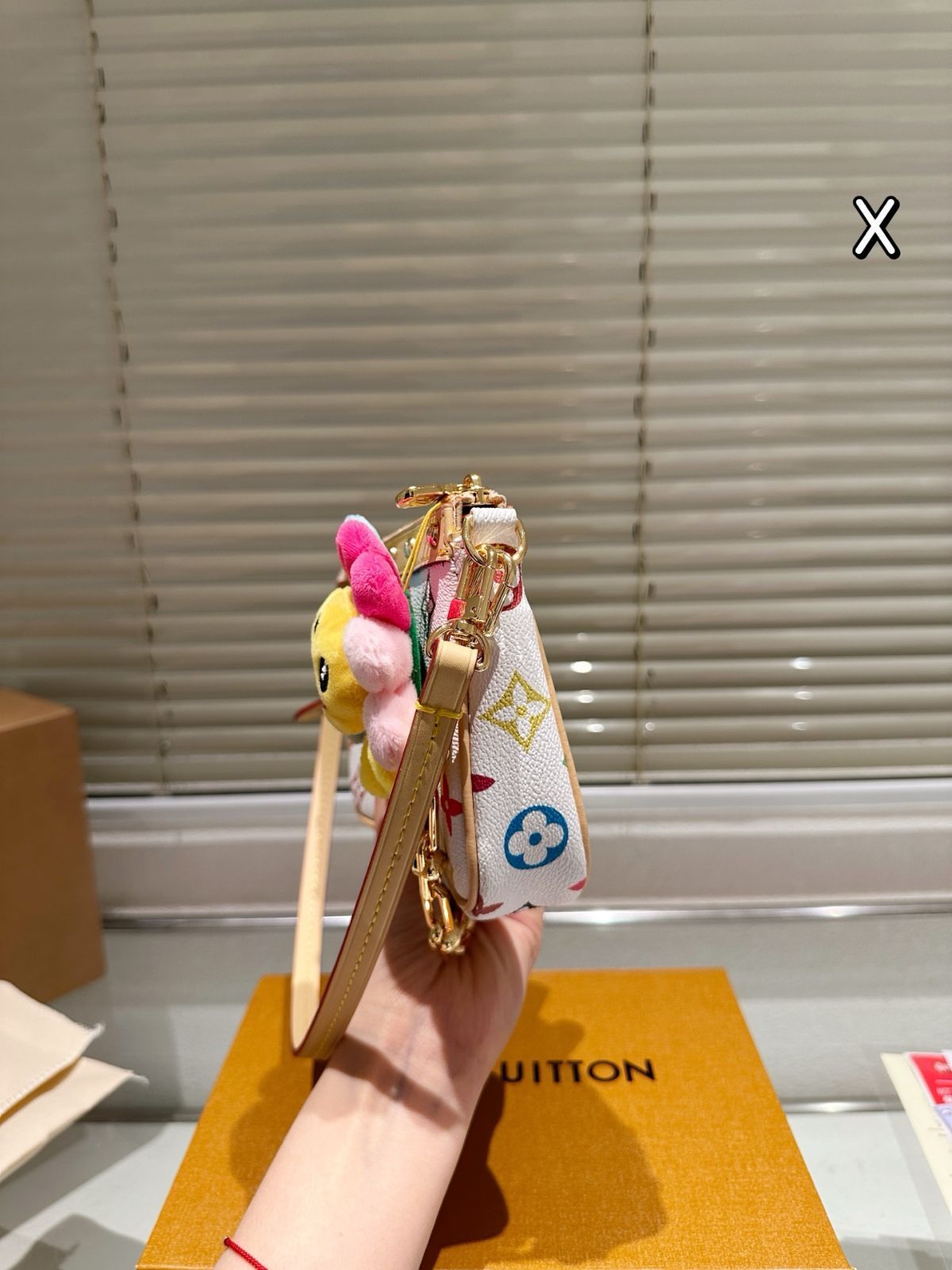【今日特価】LV x Takashi Murakami Pillow Bag ルイ・ヴィトン 村上隆 ピロー バッグ-WTO輸入3 【今日特価】LV x Takashi Murakami Pillow Bag ルイ・ヴィトン 村上隆 ピロー バッグ-WTO輸入3