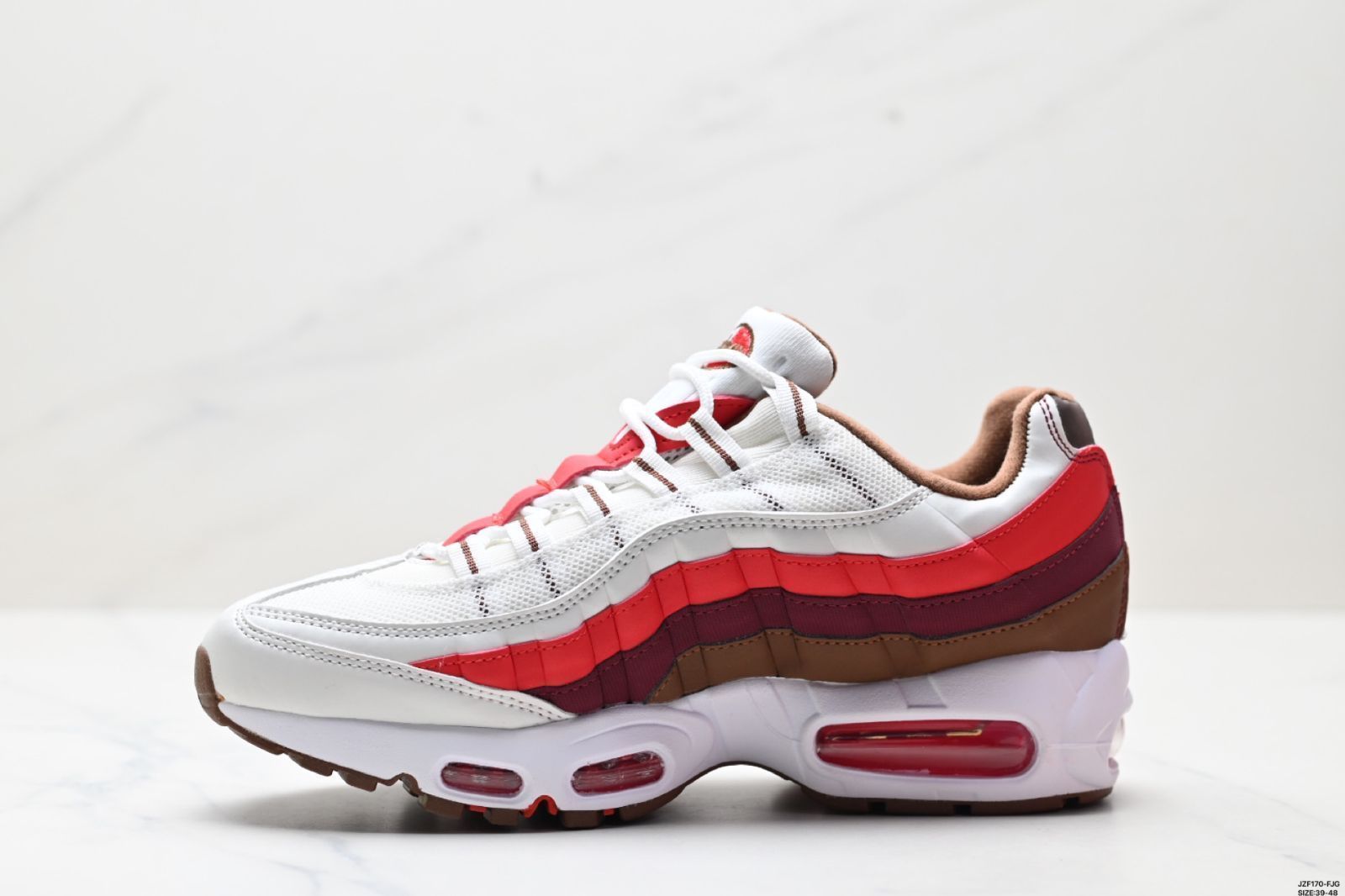 【今日特価】NIKE AIR MAX 95 TT 送料無料 在庫限定セール価格! 復古ランニング エアクッション マルチユーススニーカー 【今日特価】NIKE AIR MAX 95 TT 送料無料 在庫限定セール価格! 復古ランニング エアクッション マルチユーススニーカー