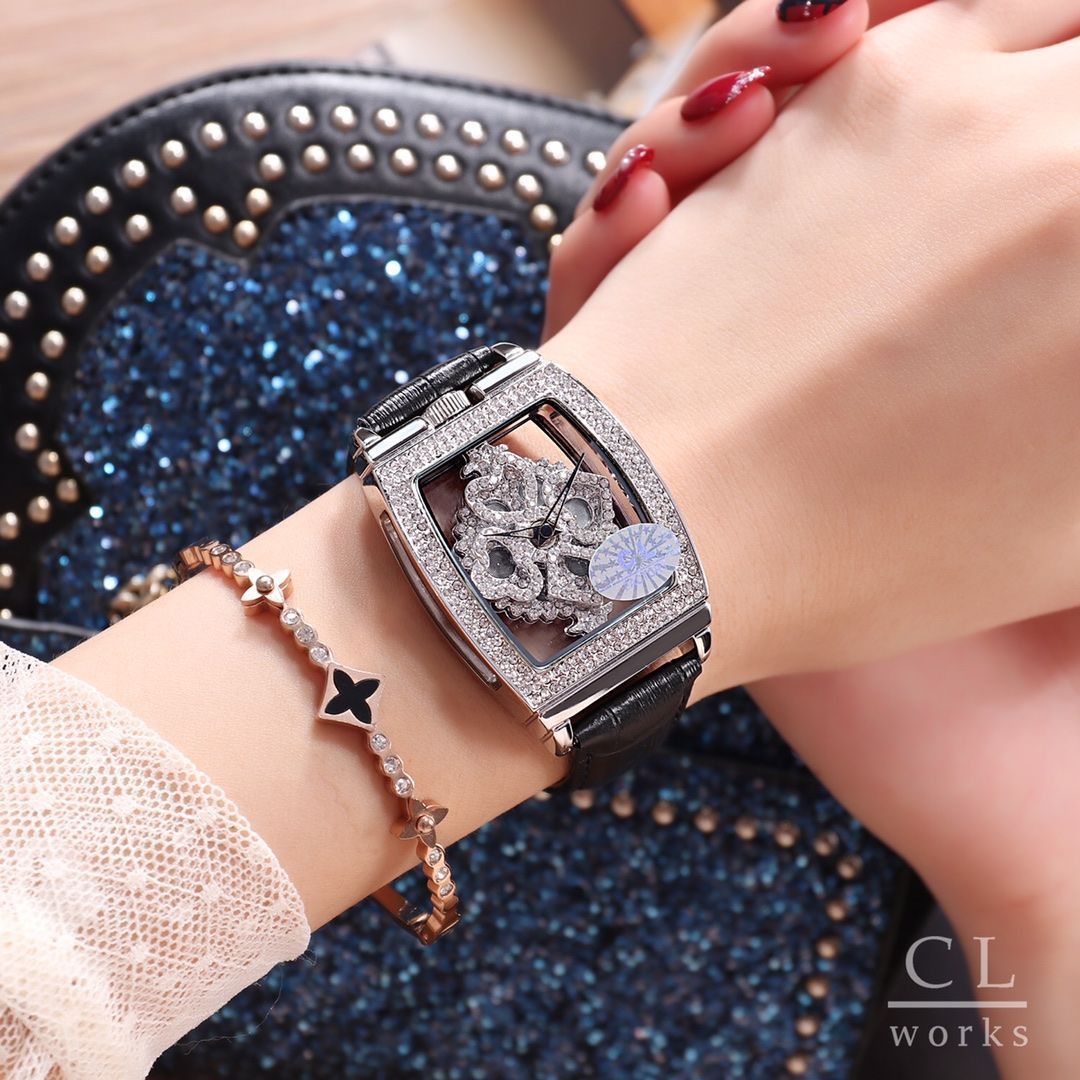 【今日特価】Chopard 新しいヴィンテージ バレル型のレディース腕時計
