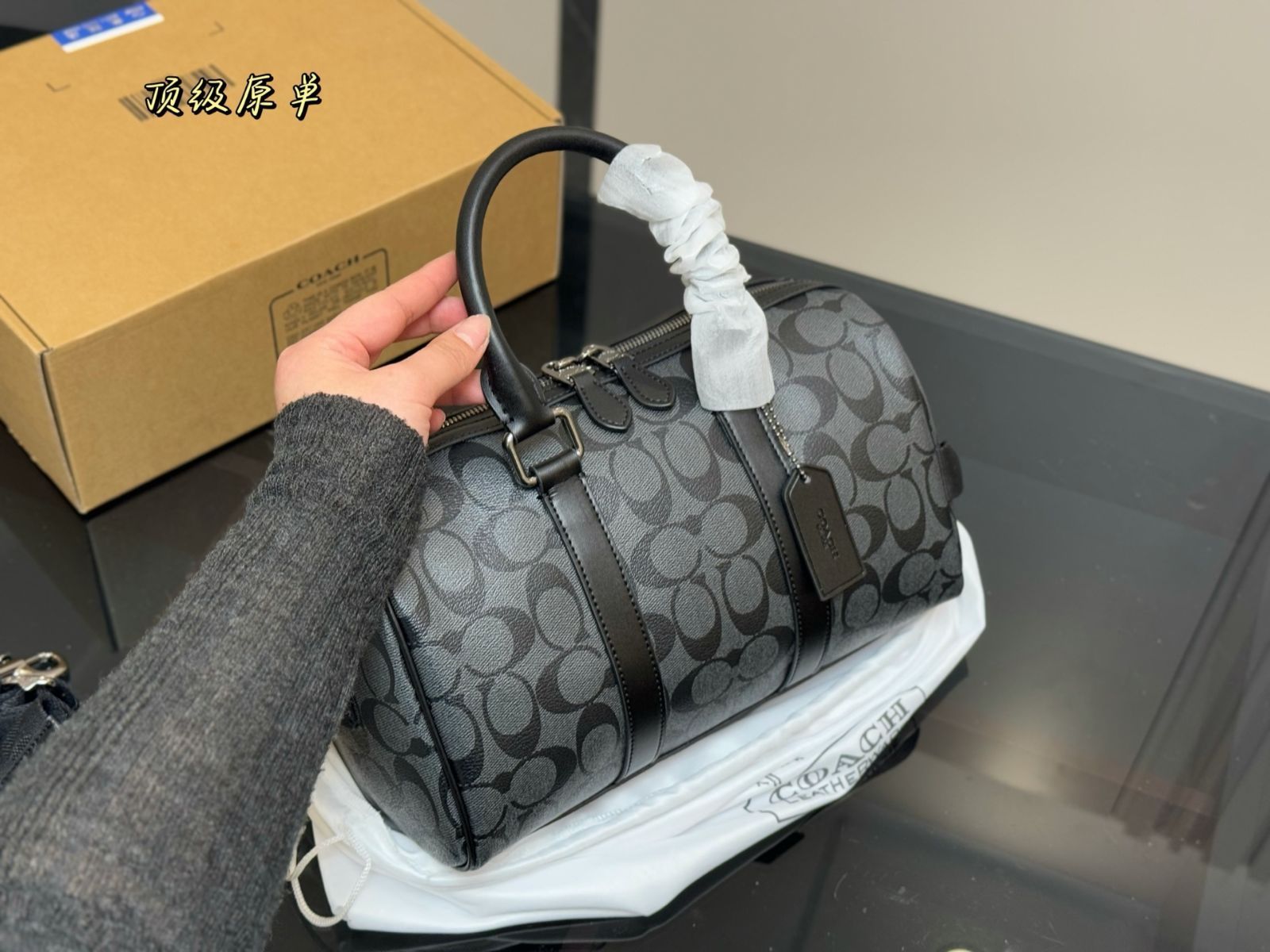 【今日特価】COACH Gotham ピローバッグ ブラックモノグラム-WTO輸入2