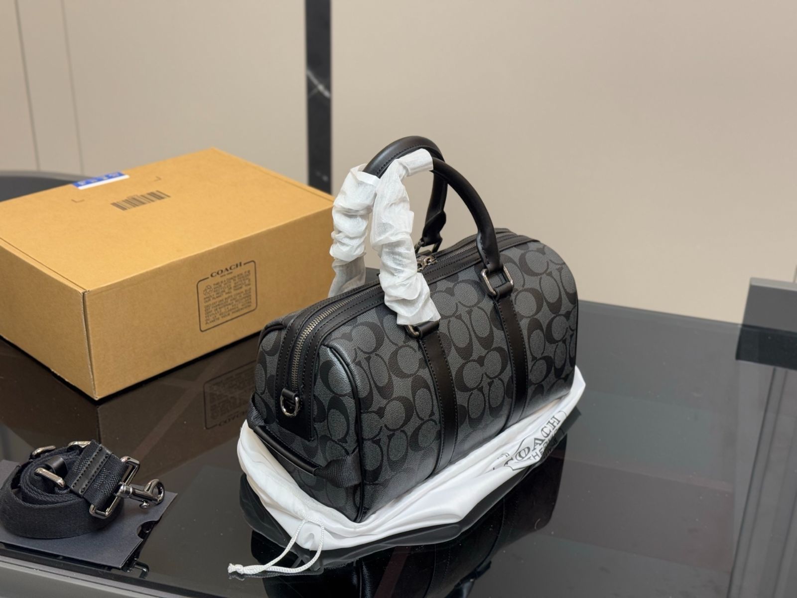 【今日特価】COACH Gotham ピローバッグ ブラックモノグラム-WTO輸入2