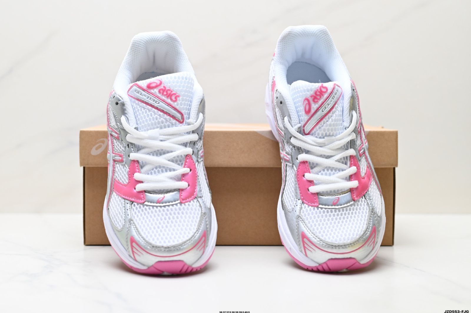 【今日特価】ASICS アシックス ゲル - 1130 男女兼用の新製品ランニングシューズ レトロなデザインで クッション性と通気性に優れたスポーツ カジュアルシューズ! 【今日特価】ASICS アシックス ゲル - 1130 男女兼用の新製品ランニングシューズ レトロなデザインで クッション性と通気性に優れたスポーツ カジュアルシューズ!