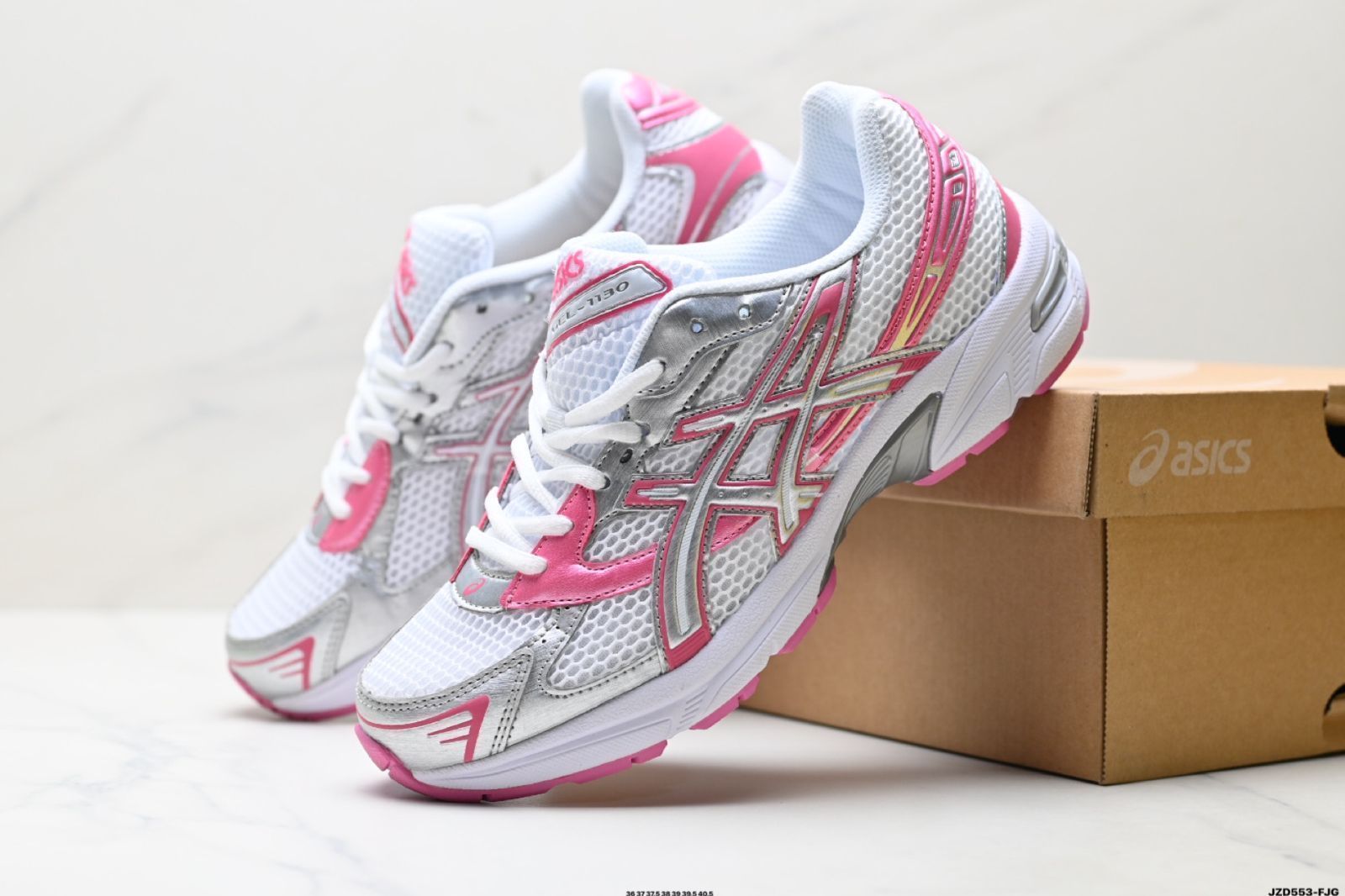【今日特価】ASICS アシックス ゲル - 1130 男女兼用の新製品ランニングシューズ レトロなデザインで クッション性と通気性に優れたスポーツ カジュアルシューズ! 【今日特価】ASICS アシックス ゲル - 1130 男女兼用の新製品ランニングシューズ レトロなデザインで クッション性と通気性に優れたスポーツ カジュアルシューズ!