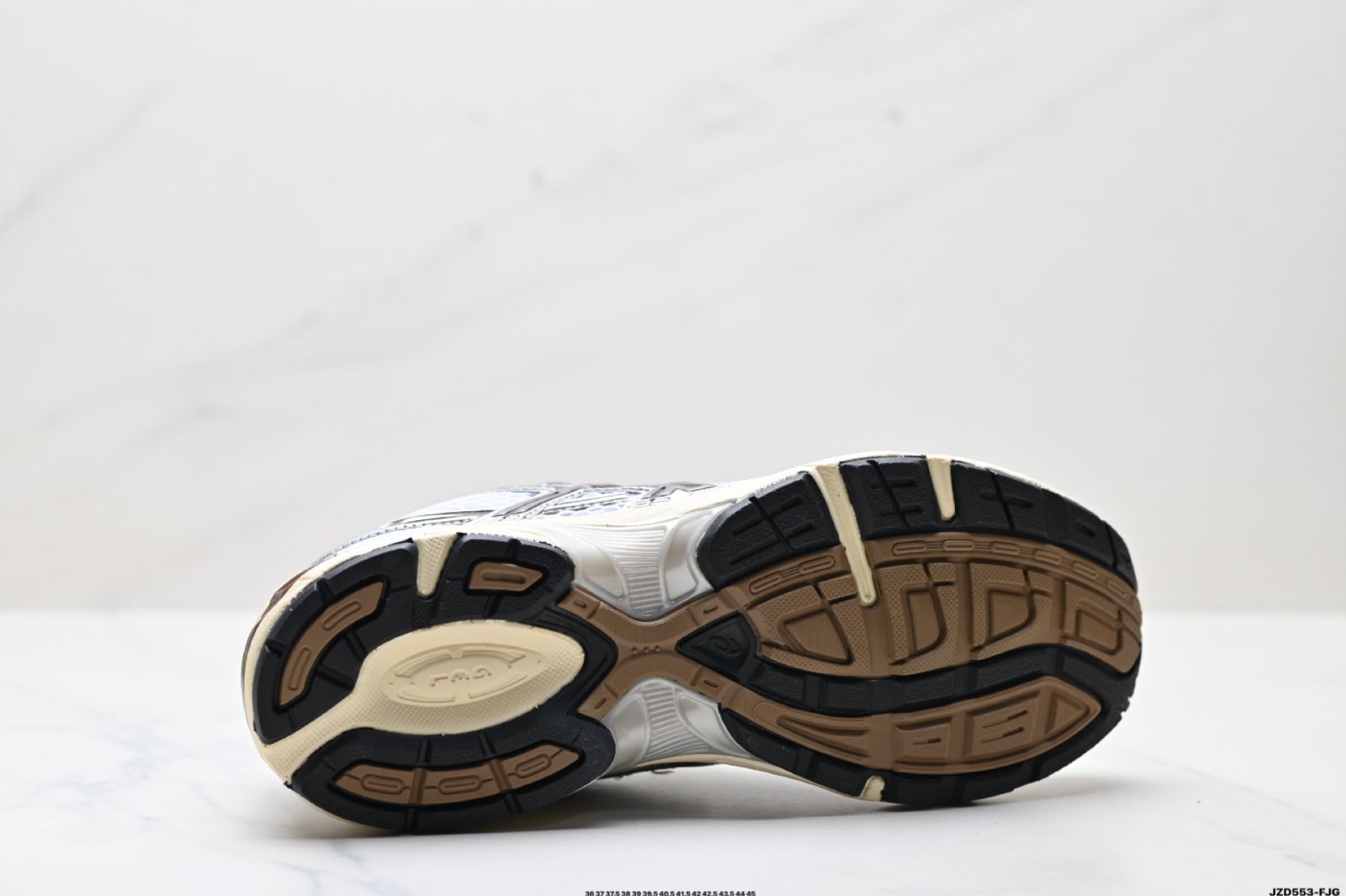 【今日特価】ASICS アシックス 新作男女兼用ランニングシューズ GEL-1130 レトロデザイン クッション性・通気性優れたスポーツカジュアルシューズ！