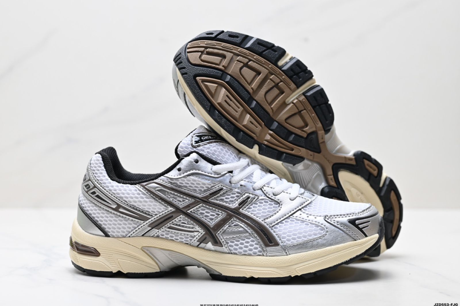 【今日特価】ASICS アシックス 新作男女兼用ランニングシューズ GEL-1130 レトロデザイン クッション性・通気性優れたスポーツカジュアルシューズ！