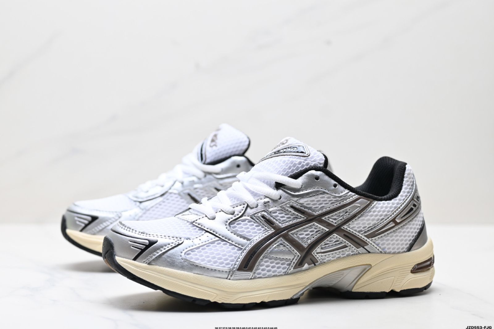 【今日特価】ASICS アシックス 新作男女兼用ランニングシューズ GEL-1130 レトロデザイン クッション性・通気性優れたスポーツカジュアルシューズ！