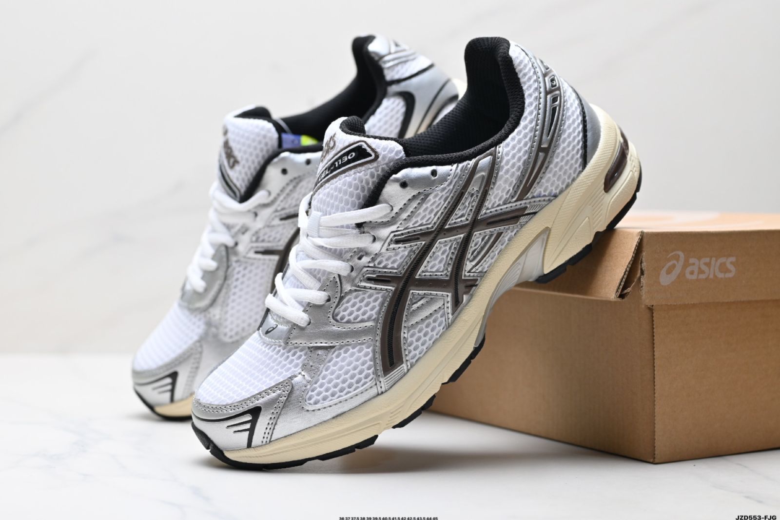 【今日特価】ASICS アシックス 新作男女兼用ランニングシューズ GEL-1130 レトロデザイン クッション性・通気性優れたスポーツカジュアルシューズ！