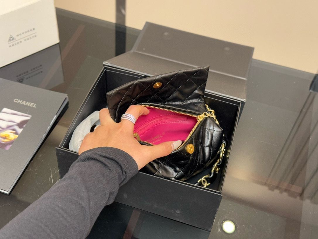 【今日特価】Chanel Bento Hobo Bag（シャネル 弁当ホボバッグ）