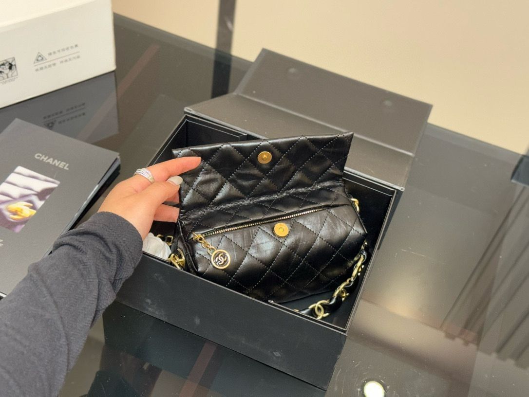 【今日特価】Chanel Bento Hobo Bag（シャネル 弁当ホボバッグ）