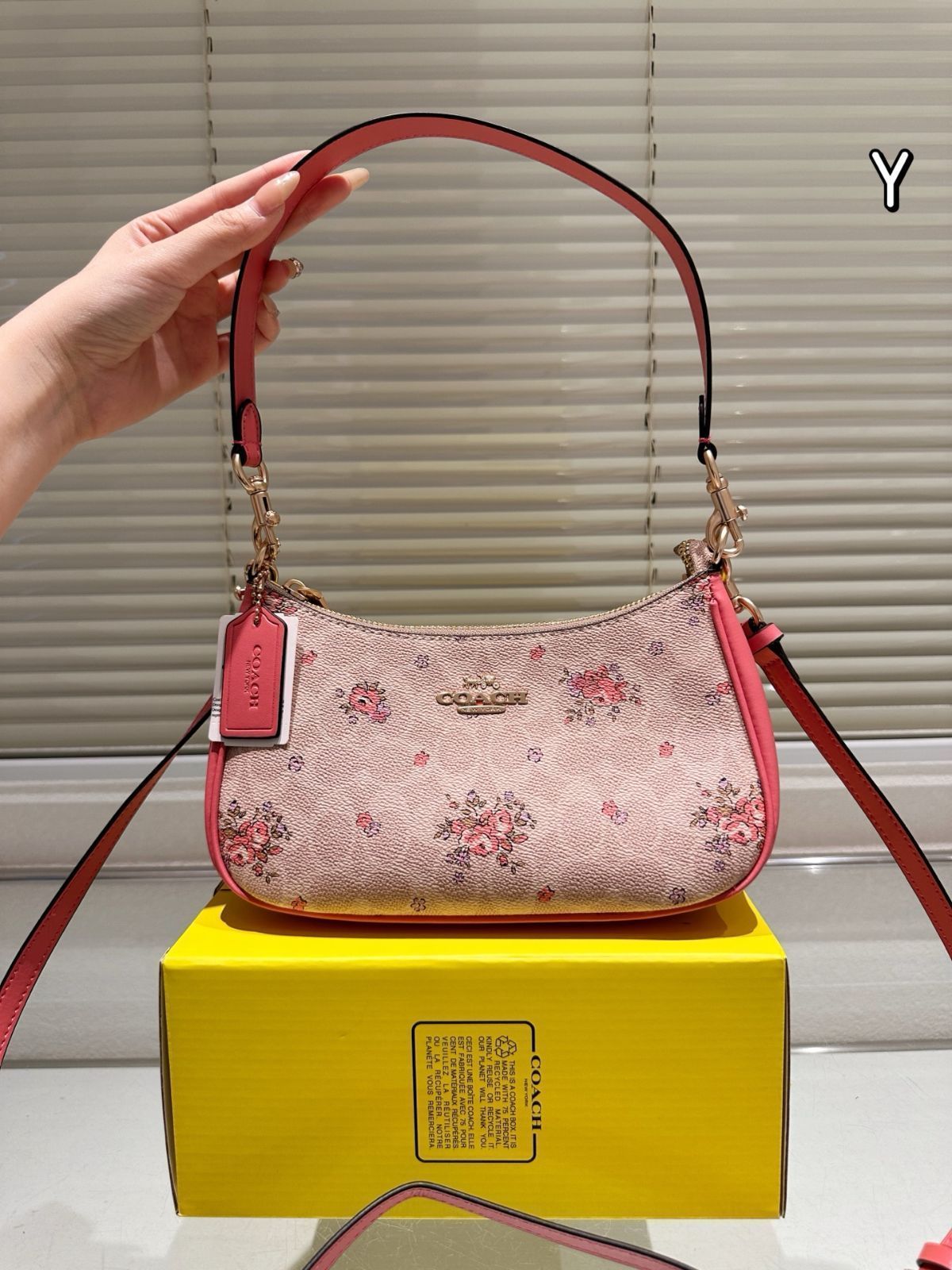 【今日特価】COACH Teri ショルダーバッグ（アンダーアームスタイル）
