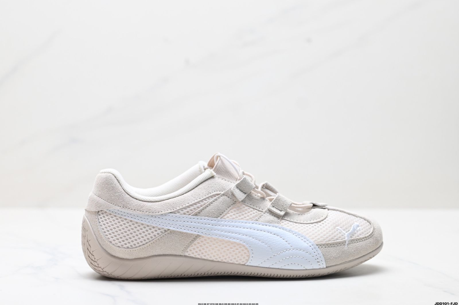Puma Speedcat GO WNS Puma スピードキャット GO WNS 、滑り止めと摩耗に強い日常ウェア スポーツシューズ。