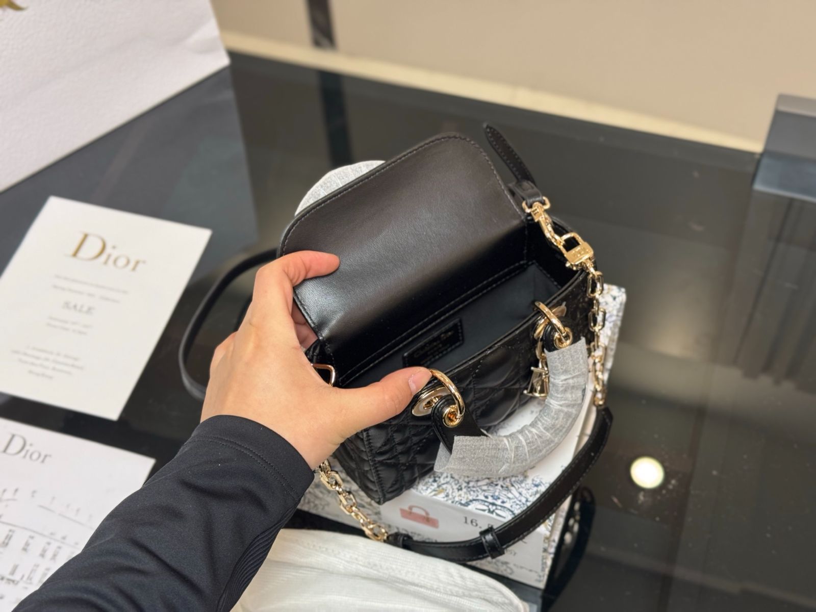 Dior(ディオール)Lady 羊革紋 横型デイオールバッグ Dior(ディオール)Lady 羊革紋 横型デイオールバッグ