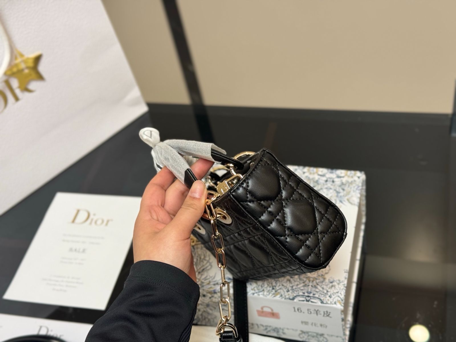 Dior(ディオール)Lady 羊革紋 横型デイオールバッグ Dior(ディオール)Lady 羊革紋 横型デイオールバッグ