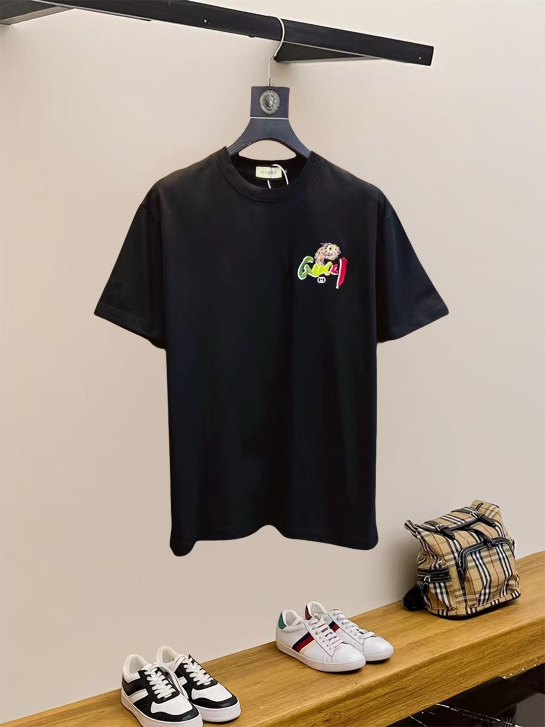 【今日特価】GUCCI 25SS 刺繍 LOGO ショートスリーブ
