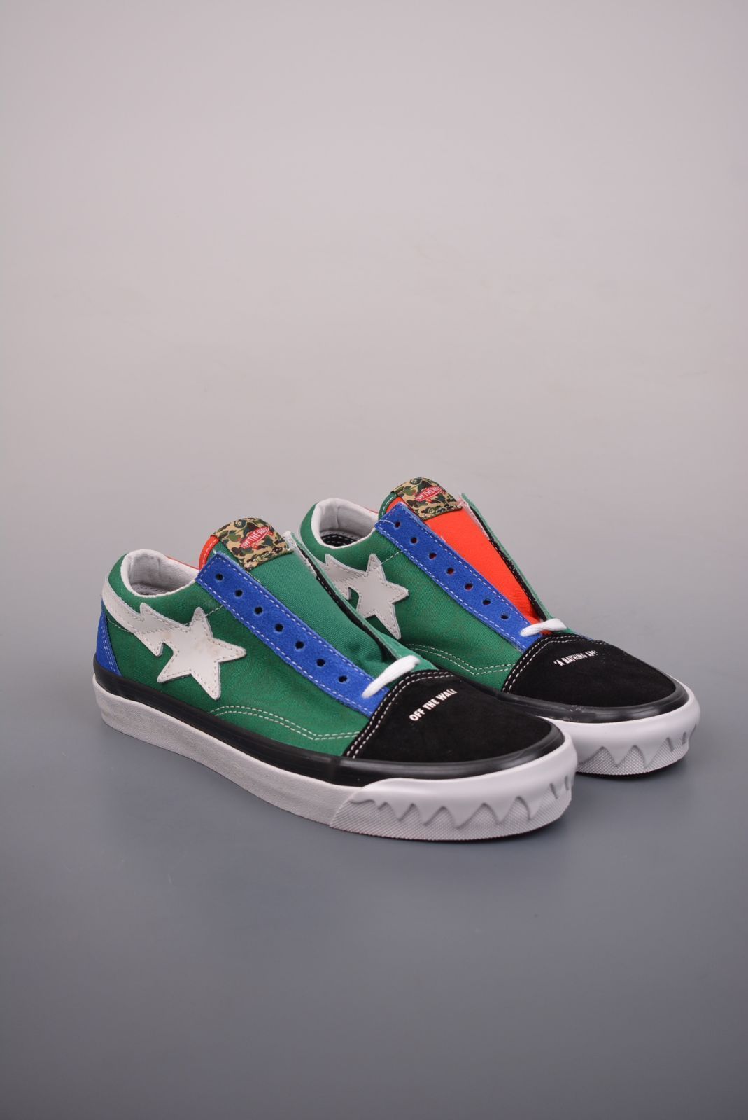 【今日特価】BAPE X Vans Old Skool コラボレーション スニーカー！送料無料！在庫限定のお得な価格です！