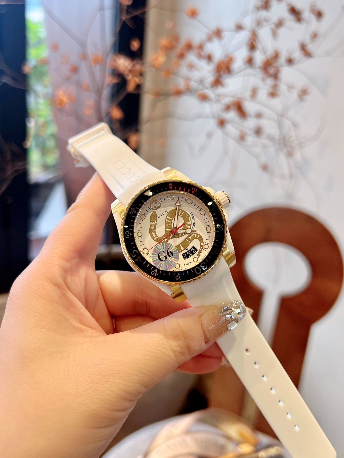 GUCCI ダイブ シリーズ クォーツウォッチ - 40mm サファイアガラス/夜光機能新品未使用