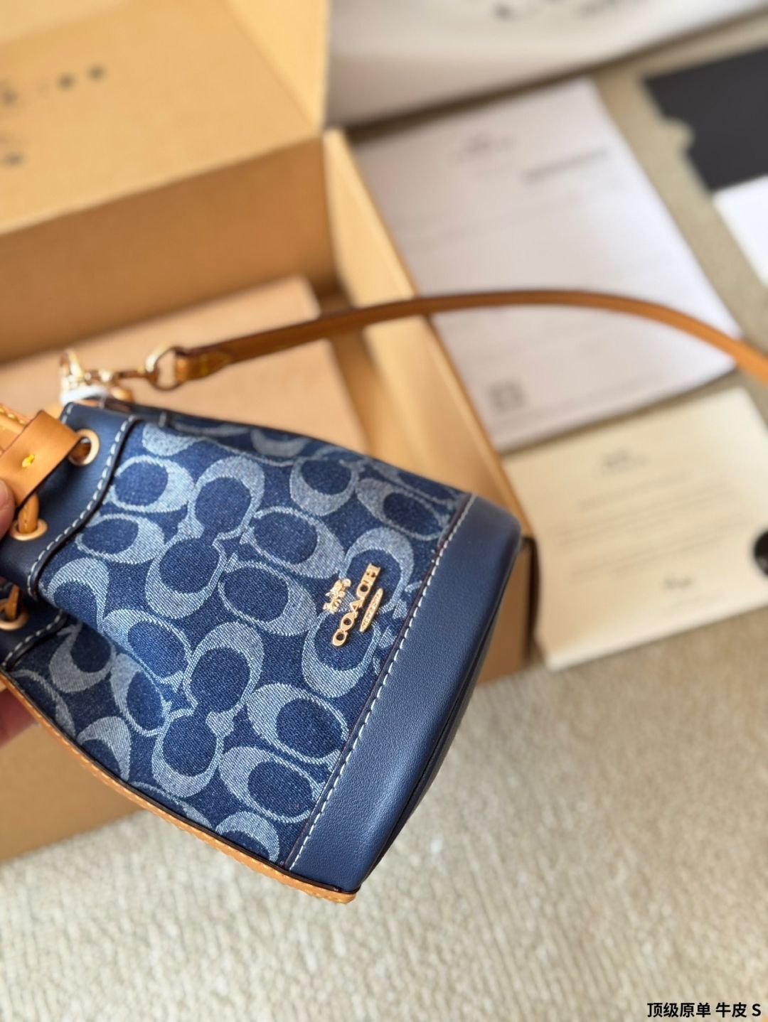 COACH デンプシー ミニバケットバッグ ? 14×16.5×9cm [本日特価|新品未使用品]