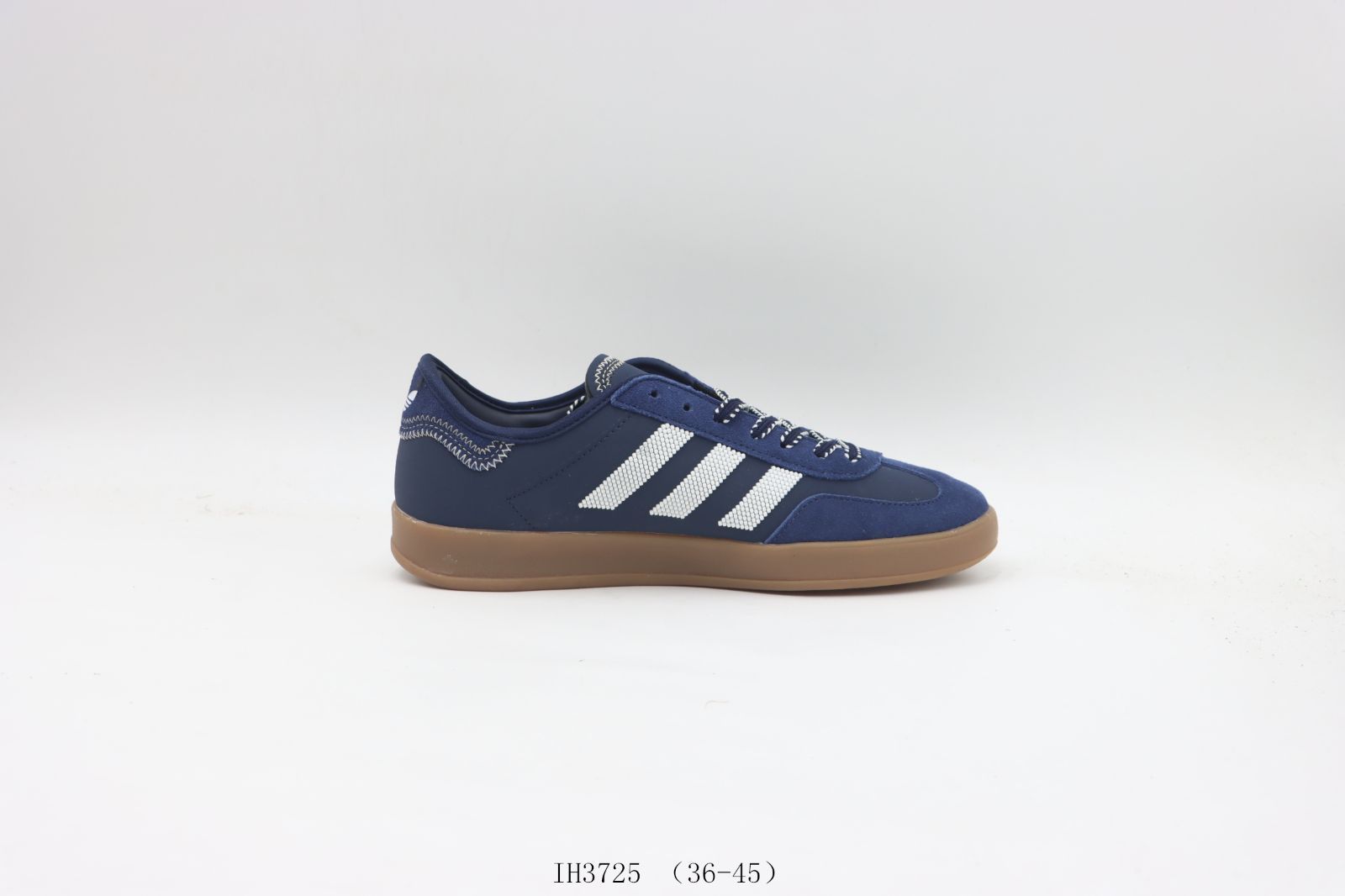 【今日特価】アディダス Adidas スケートシューズ IH3725 ダークブルー 【今日特価】アディダス Adidas スケートシューズ IH3725 ダークブルー