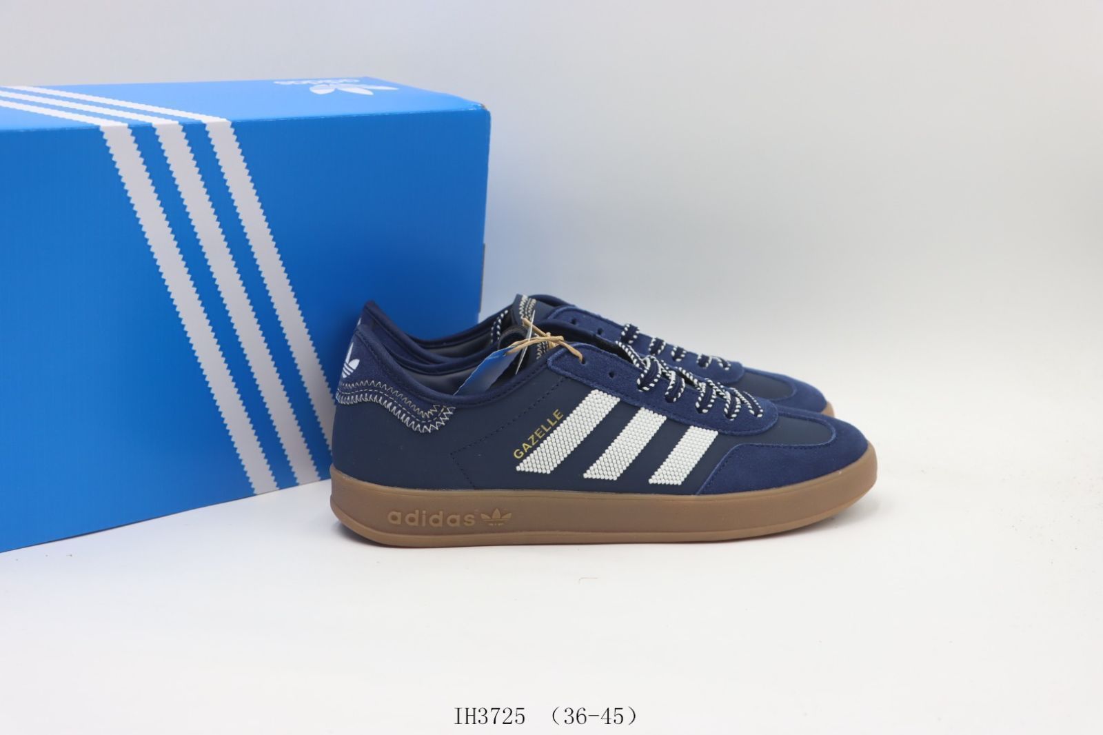 【今日特価】アディダス Adidas スケートシューズ IH3725 ダークブルー 【今日特価】アディダス Adidas スケートシューズ IH3725 ダークブルー