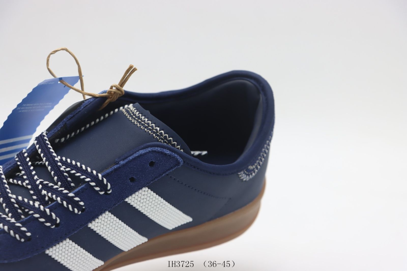 【今日特価】アディダス Adidas スケートシューズ IH3725 ダークブルー 【今日特価】アディダス Adidas スケートシューズ IH3725 ダークブルー