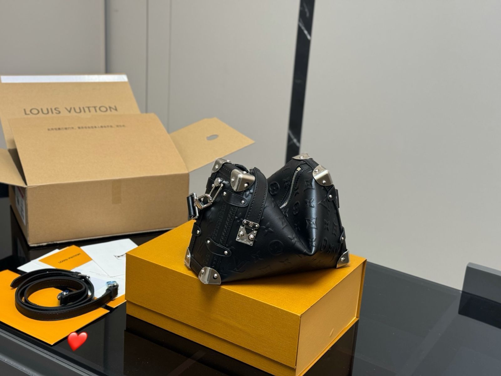 【今日特価】Louis Vuitton ルイ ヴィトン 谷愛凌 ショートランク ソフトトランク バッグ