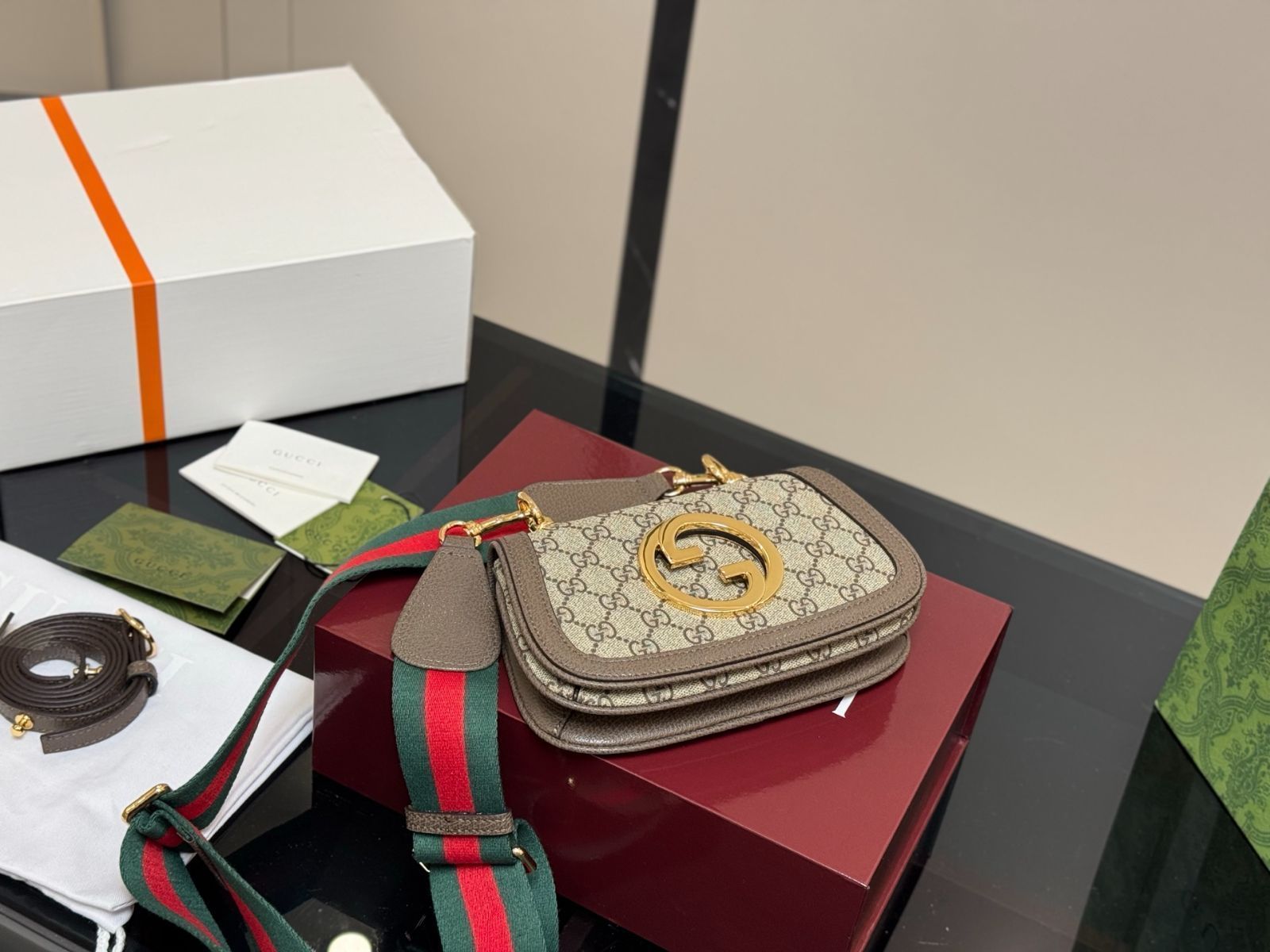 【今日特価】Gucci Blondie Shoulder Bag グッチ ブロンディ ショルダーバッグ