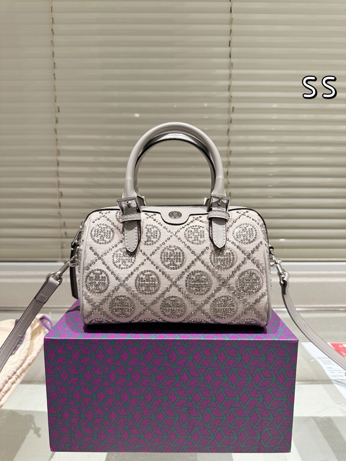 【今日特価】Tory Burch TB Rhinestone Pillow Bag - トーリーバーチ TB ラインストーン ピローバッグ