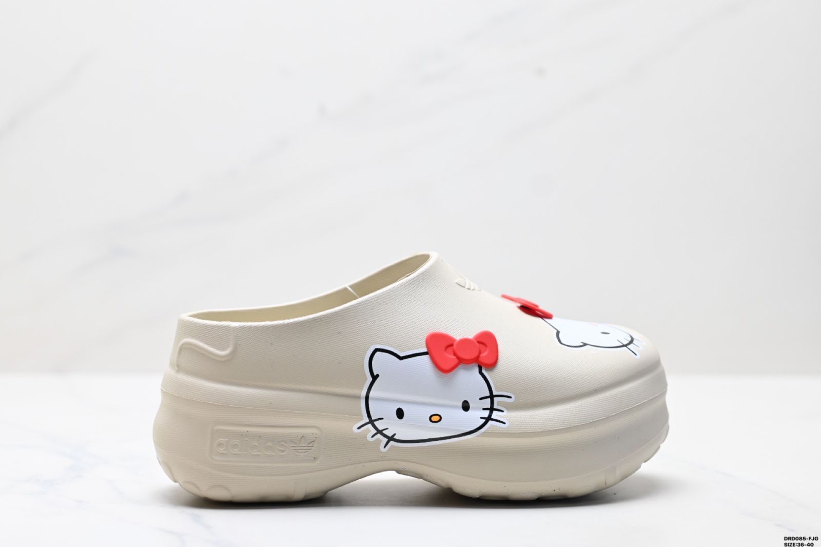 【今日特価】 ハイソールミュール クッションシューズ Hello Kitty キャットデザイン クローズドトゥー スリッパ ライトブルー 女性向け ハイトアップ ハーフスリッパ クロックス ビーチサンダル
