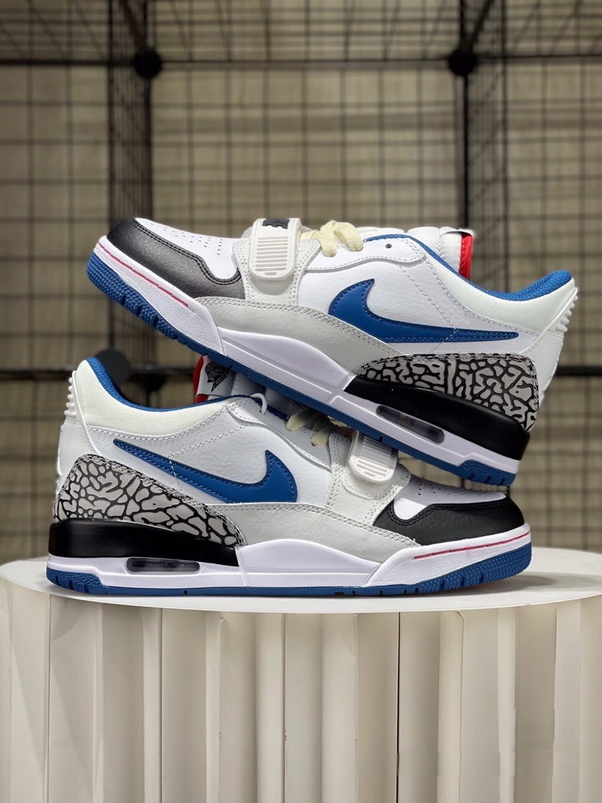 お値下げしました??即購入?? Nike Air Jordan legacy aj312 LOw FV8117-141 箱付