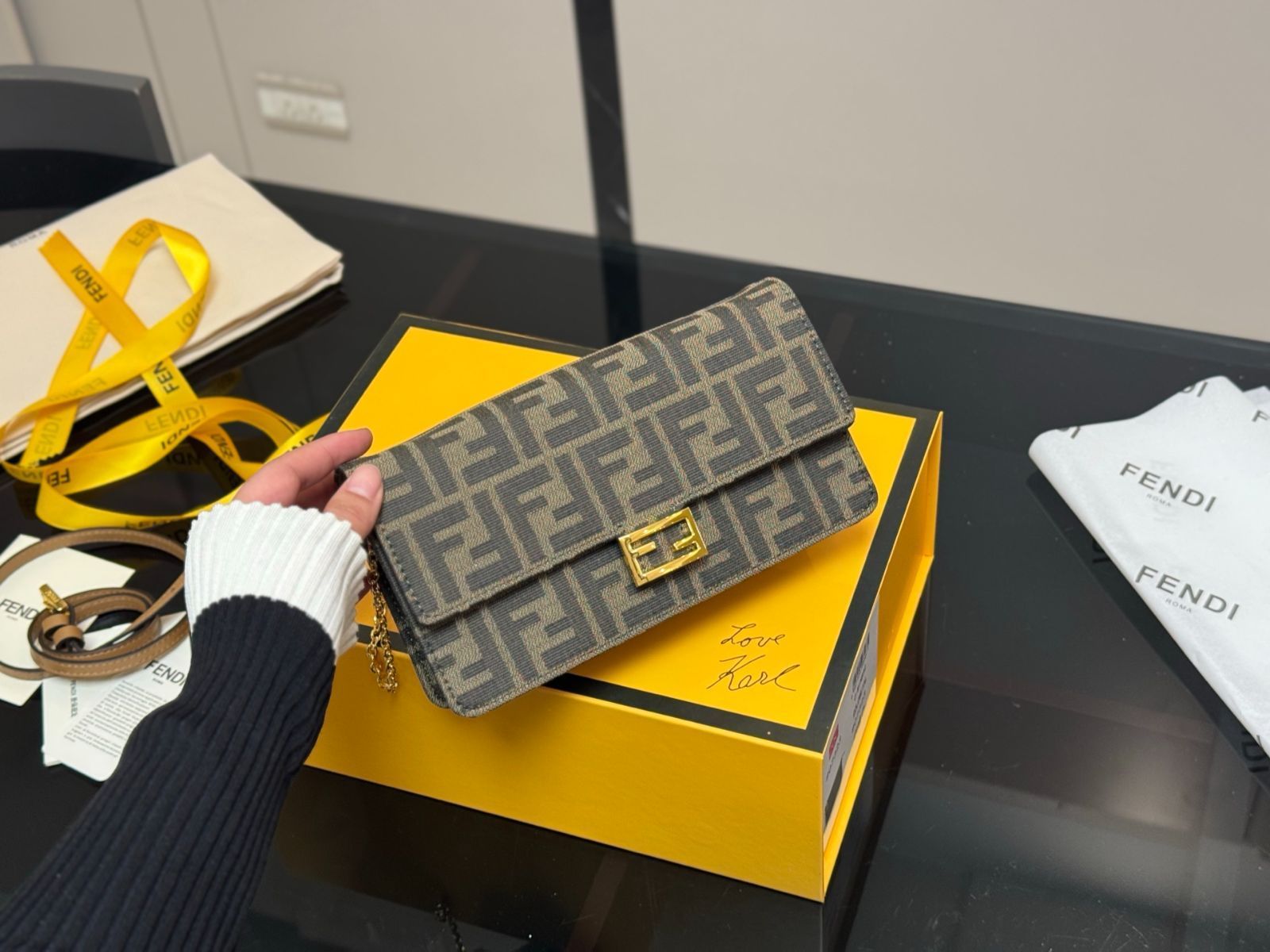 【今日特価】Fendi Chest Bag・フェンディ チェストバッグ-WTO輸入3