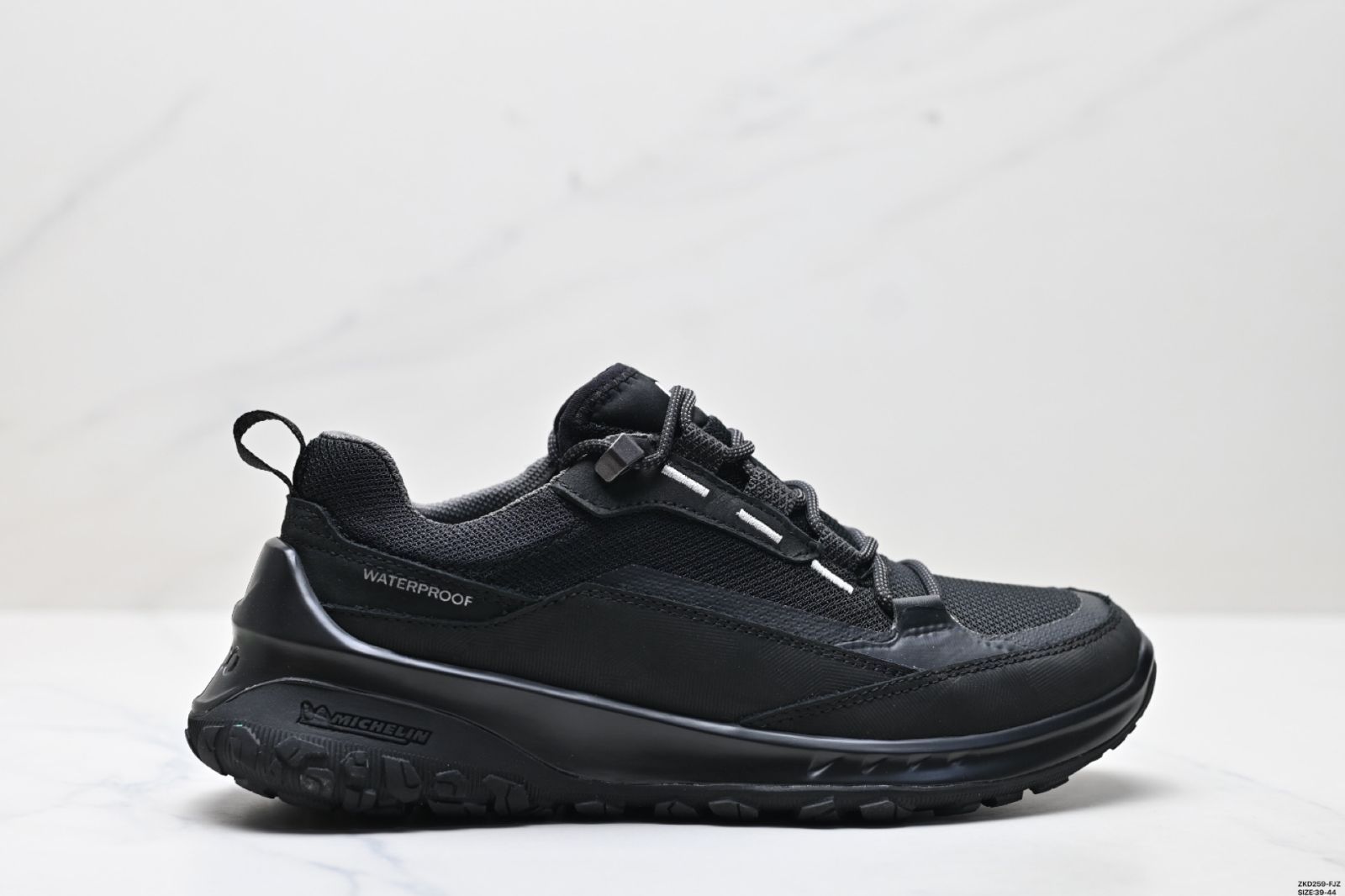 ECCO（エッコ） 「エッコ メンズ ハイキングシューズ 滑り止めで耐磨耗性が高く、クッション性と弾力性に優れたアウトドア ハイキングシューズ」-MM輸入1
