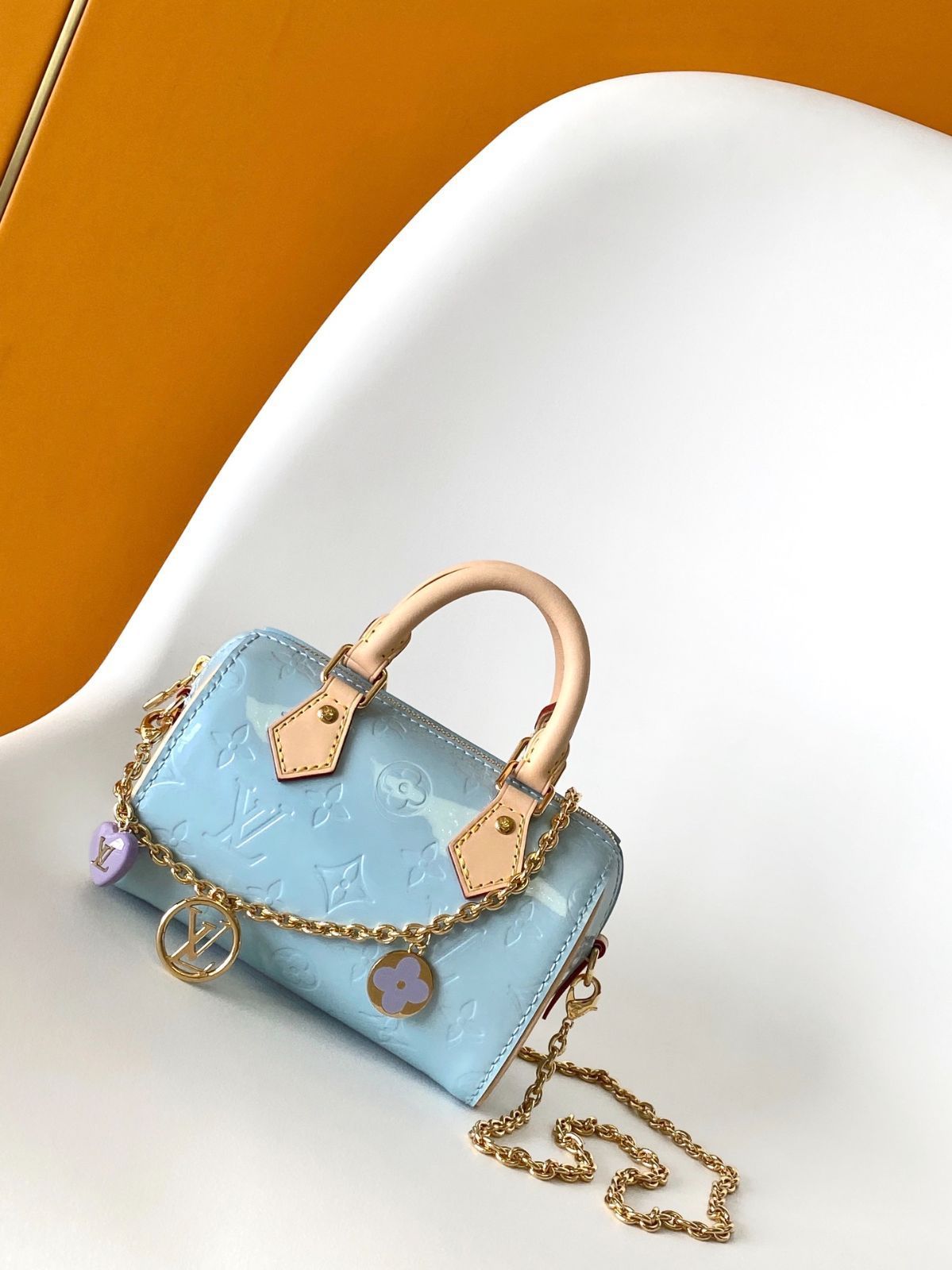【本日限定特価】Nano Speedy ミニバッグ モノグラムヴェルニレザー ブルー/ピンク/ローズ 高級感あるデザイン[本日特価|新品未使用品]