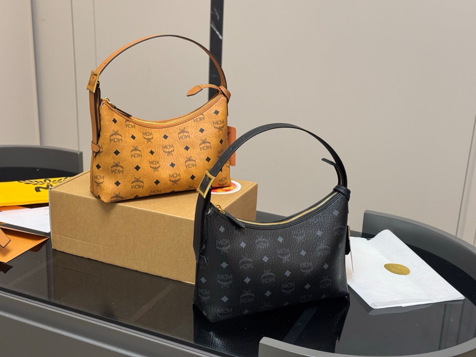 【今日特価】Trendy MCM トレンディエムシーエム ホーンバッグ ニューアイテム-WTO輸入3