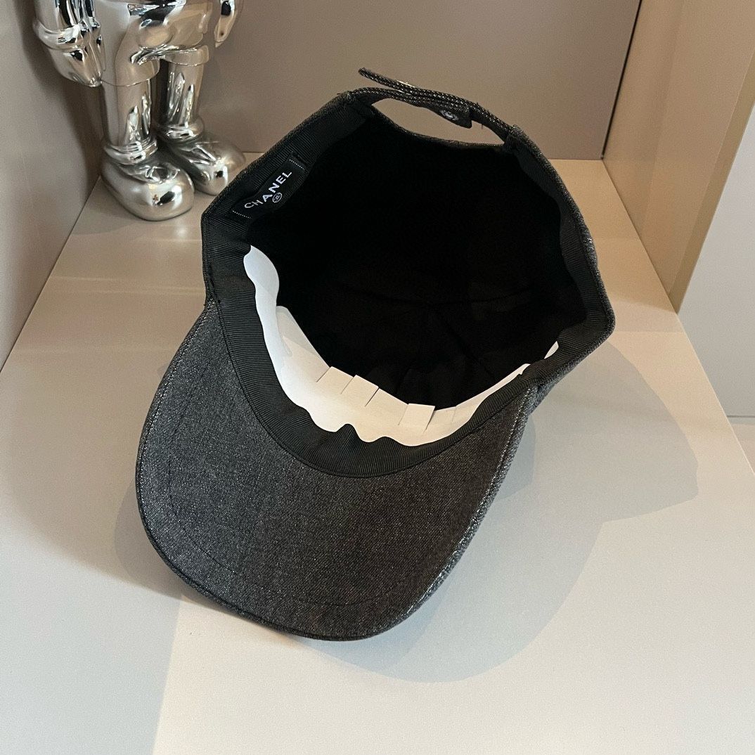 Chanel シャネル スモークグレーのベースボールキャップおすすめ！頭周り 57cm