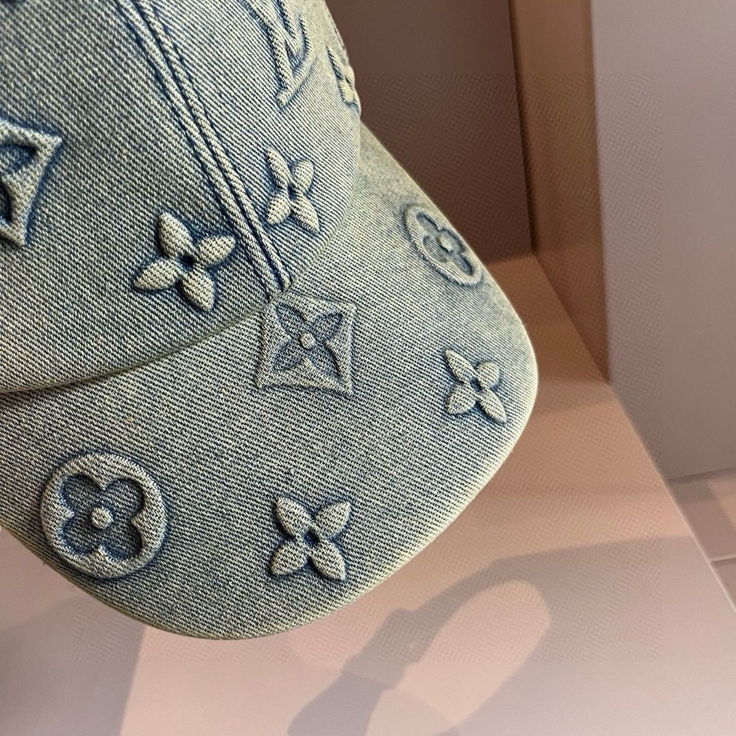 LV(ルイ・ヴィトン) クラシックなデニム プレス ベースボールキャップ ハイエンドカスタム 一般市場バージョンではない -WTO輸入1 LV(ルイ・ヴィトン) クラシックなデニム プレス ベースボールキャップ ハイエンドカスタム 一般市場バージョンではない -WTO輸入1