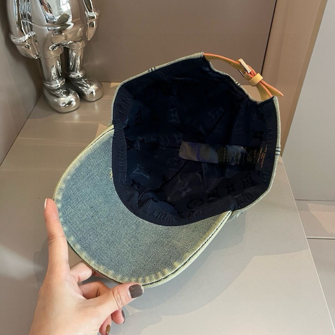 LV(ルイ・ヴィトン) クラシックなデニム プレス ベースボールキャップ ハイエンドカスタム 一般市場バージョンではない -WTO輸入1 LV(ルイ・ヴィトン) クラシックなデニム プレス ベースボールキャップ ハイエンドカスタム 一般市場バージョンではない -WTO輸入1
