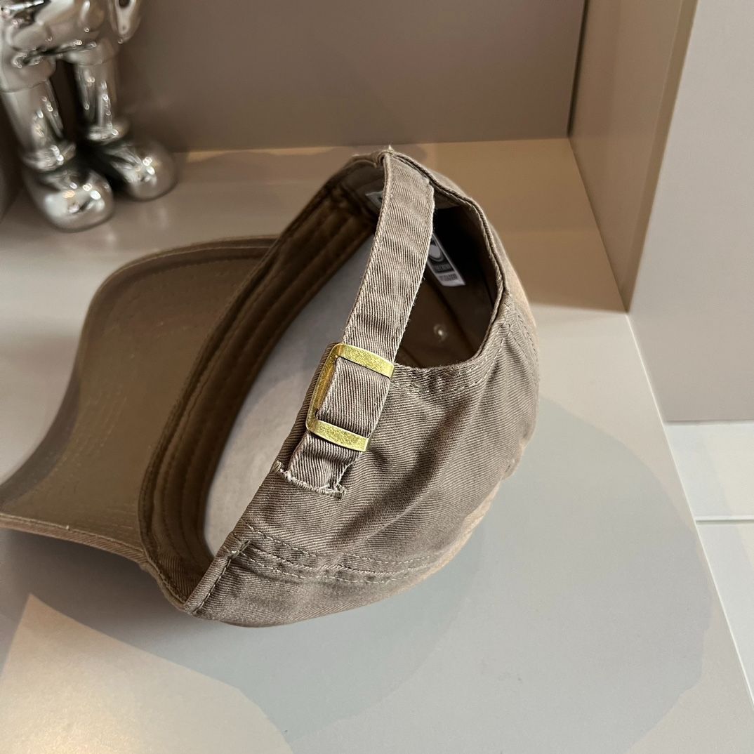 Chanel（シャネル）のグラデーションベースボールキャップ -WTO輸入1