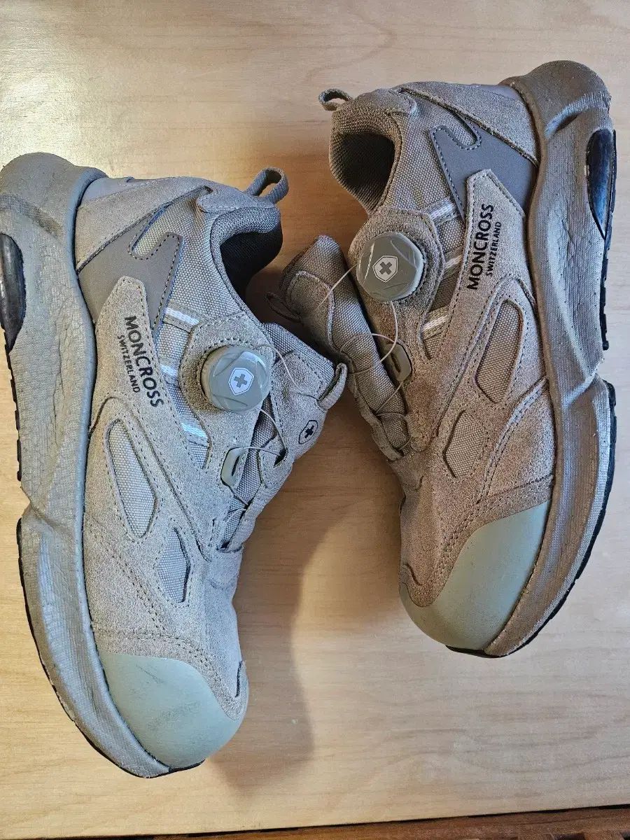 265-270 GORE-TEX(ゴアテックス) 防水 モンクロス ラムセス XM-5D 足囲広い ダイアル