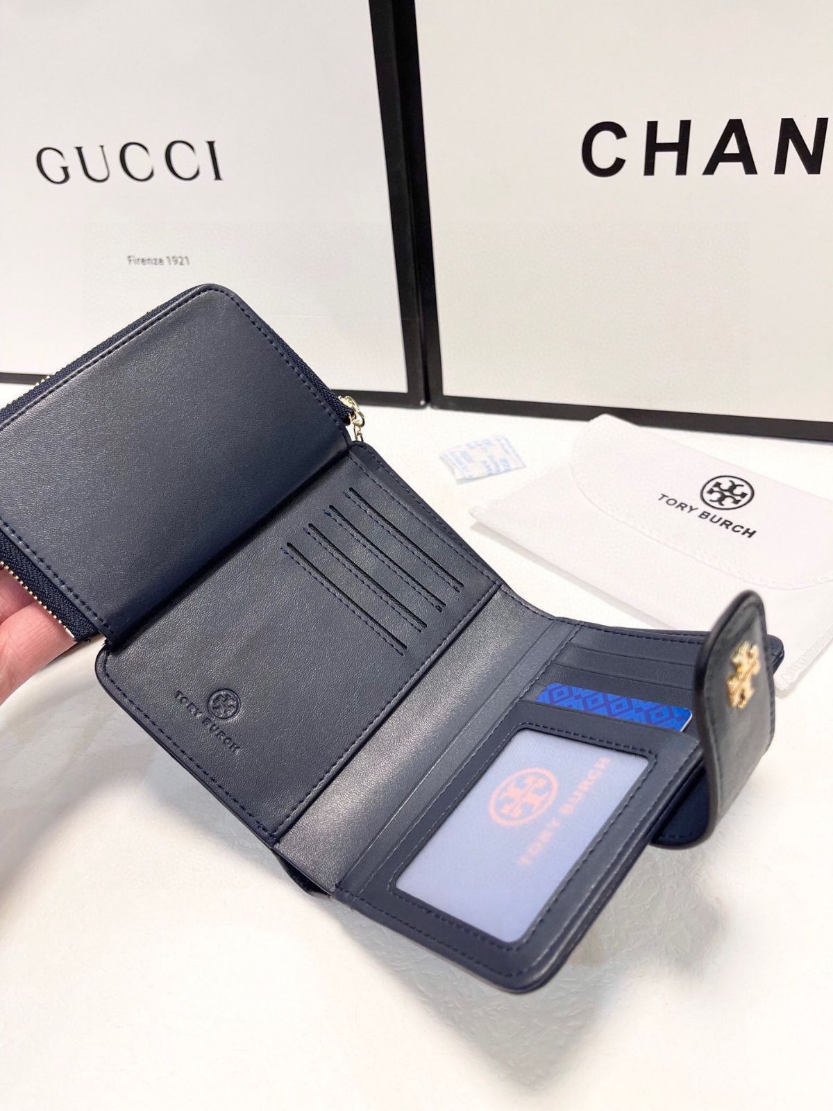 Tory Burch/湯麗柏琦/財布、クレジットカードスロット収納紙幣と手形、両用カードバッグ財布、多機能小銭入れカードバッグ三つ折り短冊財布[本日特価|新品未使用品]