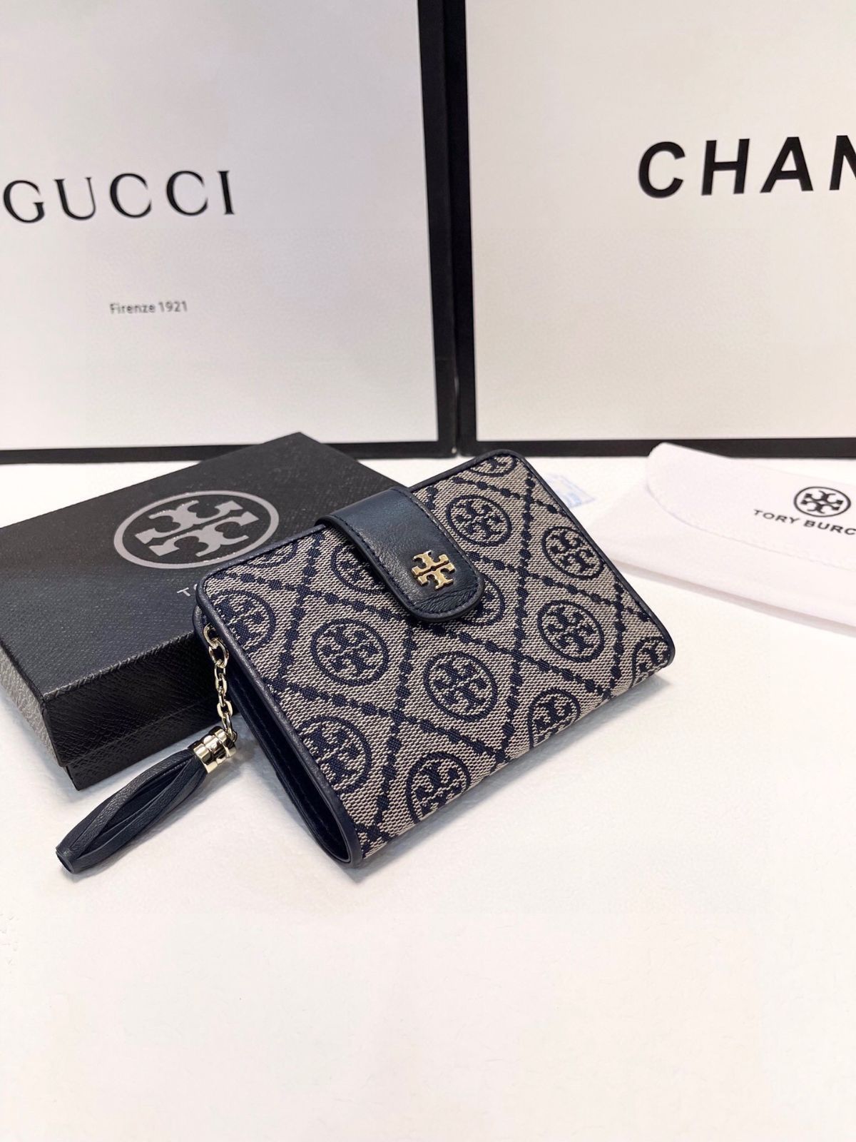 Tory Burch/湯麗柏琦/財布、クレジットカードスロット収納紙幣と手形、両用カードバッグ財布、多機能小銭入れカードバッグ三つ折り短冊財布[本日特価|新品未使用品]