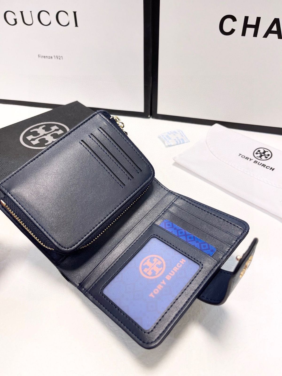 Tory Burch/湯麗柏琦/財布、クレジットカードスロット収納紙幣と手形、両用カードバッグ財布、多機能小銭入れカードバッグ三つ折り短冊財布[本日特価|新品未使用品]