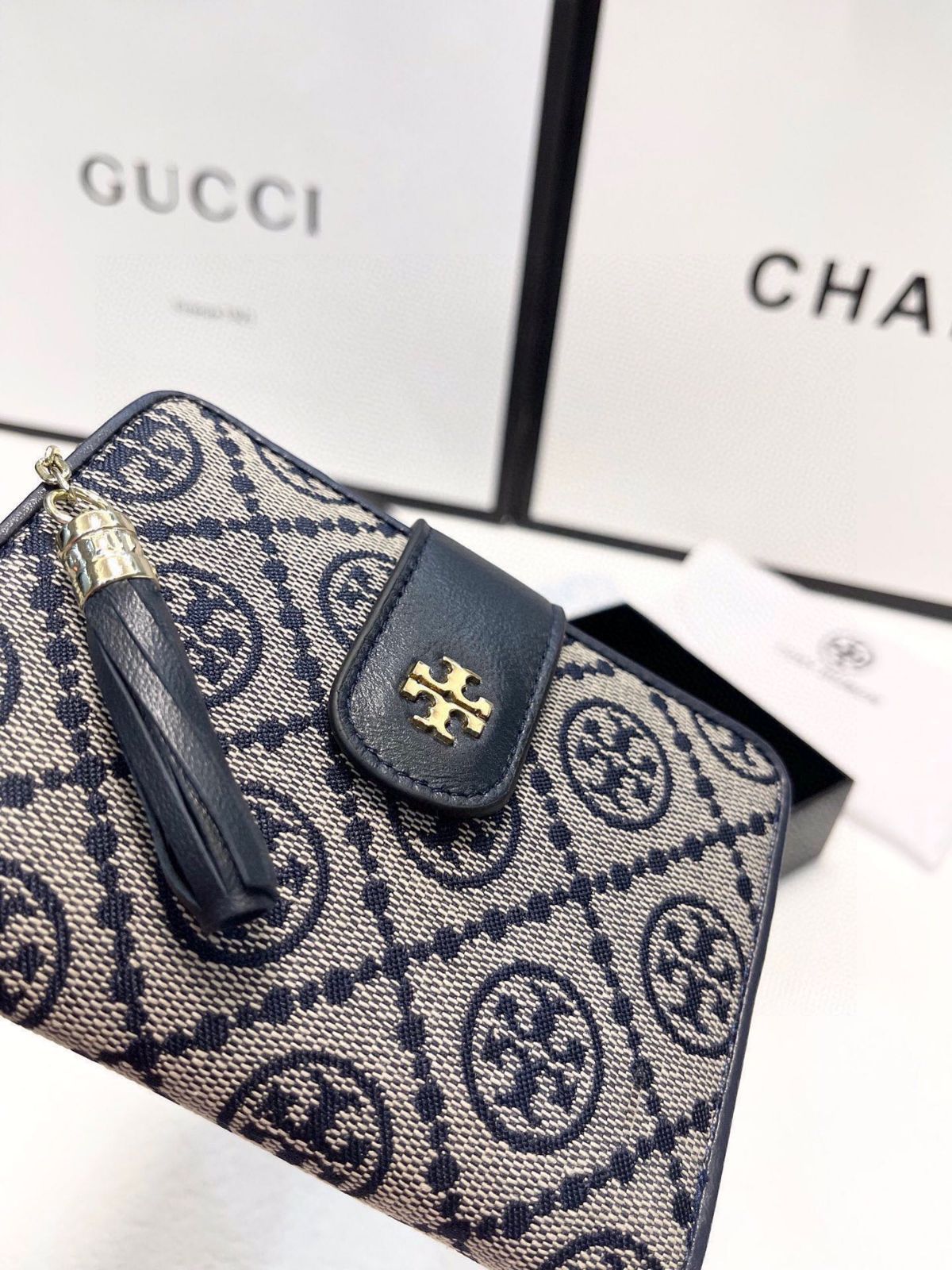 Tory Burch/湯麗柏琦/財布、クレジットカードスロット収納紙幣と手形、両用カードバッグ財布、多機能小銭入れカードバッグ三つ折り短冊財布[本日特価|新品未使用品]