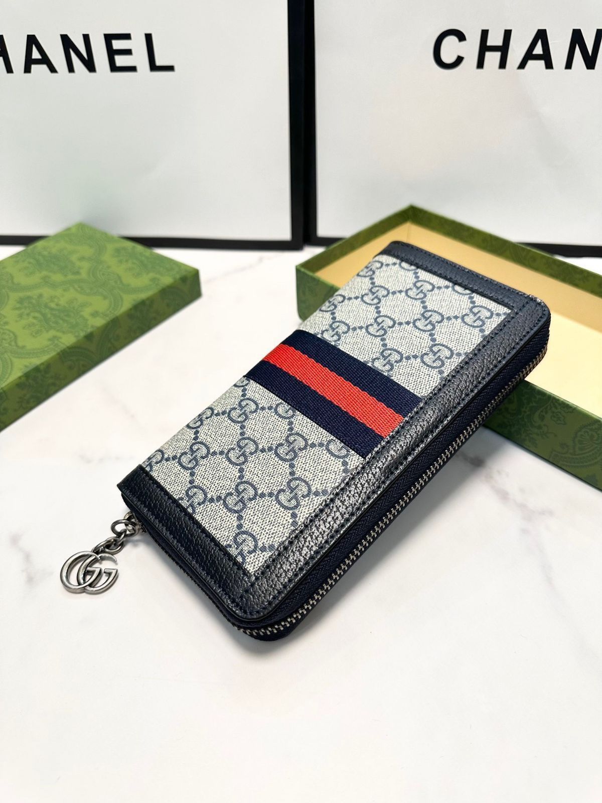 Gucciグッチ/財布、各種消費カード伝票など、超多カードビット、超薄型デザイン、持ち運びに便利！[本日特価|新品未使用品]