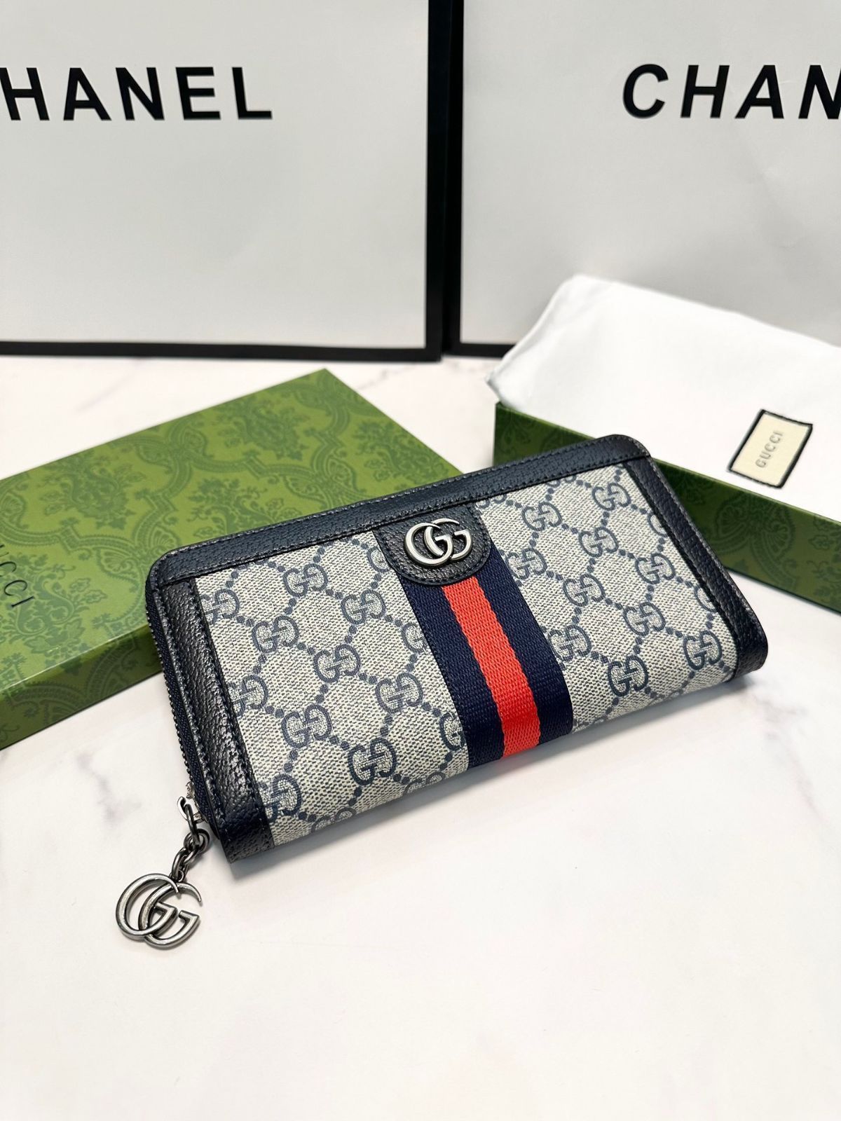 Gucciグッチ/財布、各種消費カード伝票など、超多カードビット、超薄型デザイン、持ち運びに便利！[本日特価|新品未使用品]