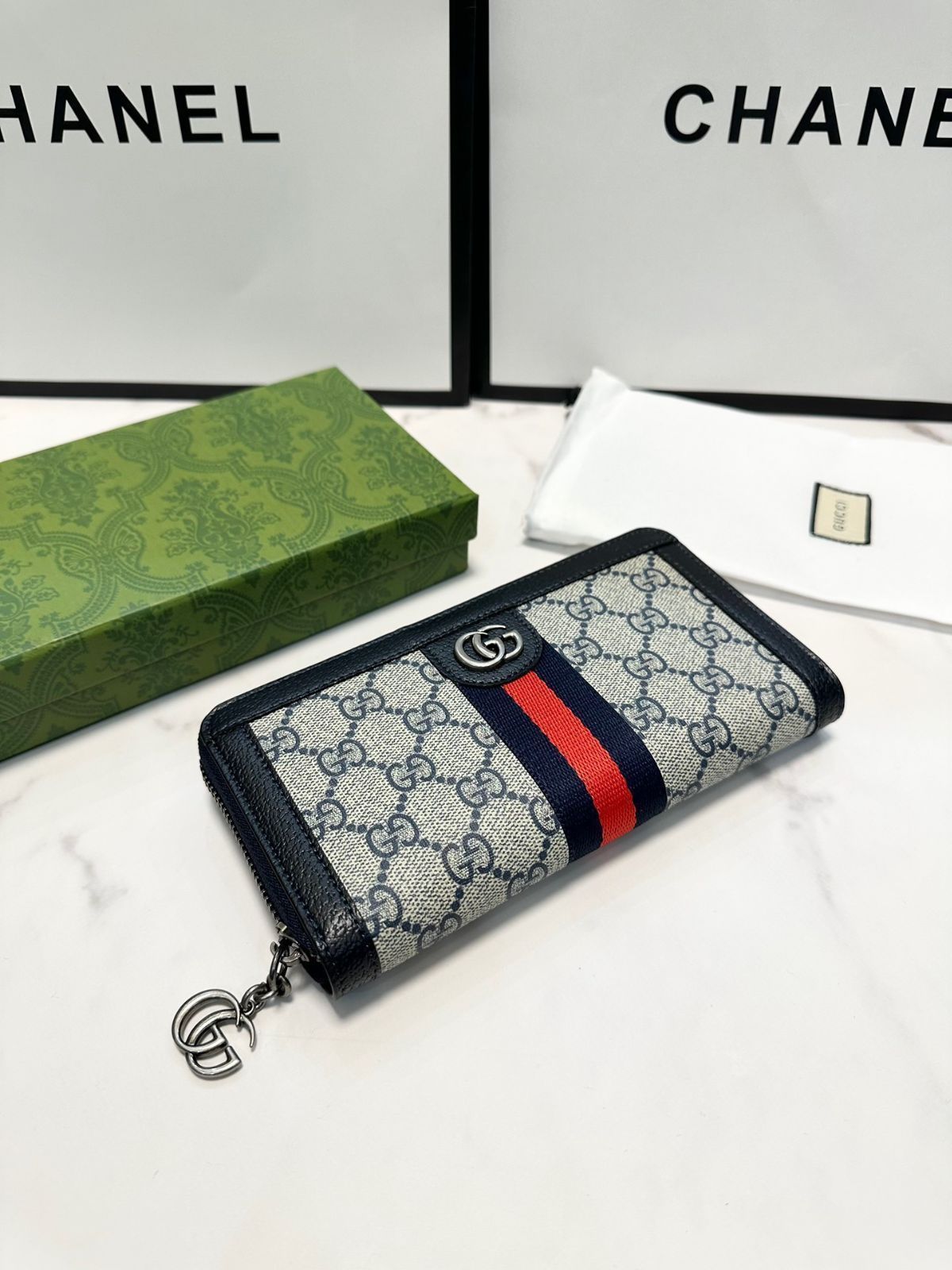 Gucciグッチ/財布、各種消費カード伝票など、超多カードビット、超薄型デザイン、持ち運びに便利！[本日特価|新品未使用品]
